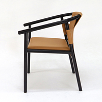 Chaise de salle à manger en bois de style mid-century avec accoudoirs incurvés en cuir PU, cadre laqué noir, siège pour la maison ou le restaurant
