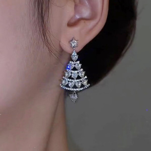 Orecchini Pendenti a Forma di Albero di Natale per Donne, Orecchini con Pietre Scintillanti, Gioielli alla Moda per Feste Natalizie - Product Image 6
