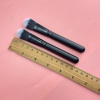 Kuas Makeup Foundation Hitam Sekali Pakai Berkualitas Tinggi, Portabel, Bulu Sintetis Lembut, Kuas Krim Wajah Kecil