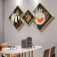 Peinture Murale de Fond de Canapé Minimaliste Moderne en Porcelaine de Cristal Nordique à Trois Panneaux pour Salon, Horloge Incluse