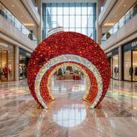 Outdoor Bestseller Lebensgroßer Riesiger Begehbarer Bogen 3D Weihnachten Rote PVC IP65 Maßgefertigte Kugel-Motiv-Lichter