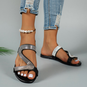 Nuevas Sandalias Planas De Verano De Última Moda Para Mujer y Niña Con Pedrería Estilo Romano De PU Para Exteriores Chanclas Zapatillas Casuales Para Uso Diario y Compras - Product Image 6