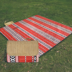 Tapis de pique-nique convertible 2-en-1 pliable en sac fourre-tout, couverture d'extérieur imperméable avec poche zippée pour la plage, le parc et le shopping - Product Image 2