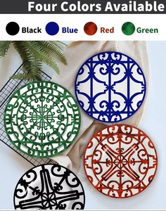 <span class=keywords><strong>Service</strong></span> <span class=keywords><strong>de</strong></span> <span class=keywords><strong>table</strong></span> en porcelaine fine à motif fer forgé moderne, disponible en 4 couleurs élégantes : <span class=keywords><strong>Noir</strong></span>/Rouge/Bleu/Vert, idéal pour toutes les occasions - Product Image 5