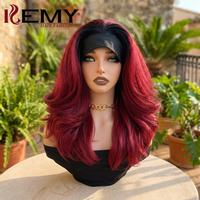 Perruques synthétiques Kemy Hair Latisha abordables avec bandeau, texture naturelle, fibre résistante à la chaleur, pour femmes noires