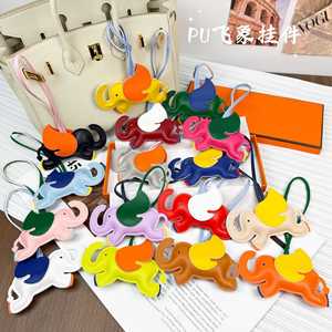 Porte-clés de luxe en cuir en forme de cheval, breloque de sac, pendentif, coffret cadeau pour femme, décoration de sac avec boîte cadeau - Product Image 3