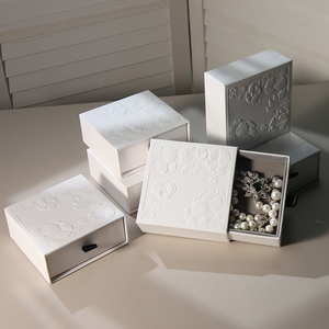 Luxury <b>White</b> 3D Stereo Embossed Pattern Drawer Jewelry <b>Box</b> Elegant Pull-out Jewelry Storage Case <b>Gift</b> <b>Box</b> - Product Image 2