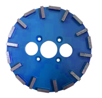 Plaque de meulage diamantée bleue de 250 mm (10 pouces) avec 3 trous de montage universels pour machine à meuler les sols, disque de meulage pour le nivellement du béton