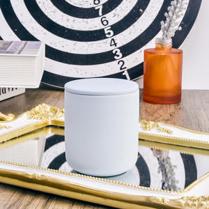 Vela de cerámica mate esmerilada moderna, tarro con tapas, a la venta - Product Image 5