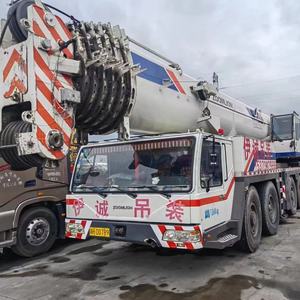 Grúa sobre camión usada Zoomlion QAY260 de 260 toneladas, grúa todoterreno usada de 260 toneladas, camión usado con grúa para trabajos de elevación pesada - Product Image 1