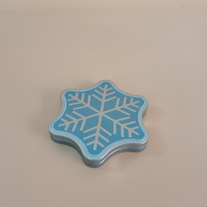 Boîtes en métal de qualité supérieure pour bonbons et cadeaux de thé, avec logo personnalisé, en forme de flocon de neige, bleues - Product Image 1