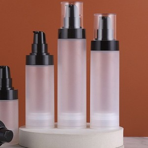 Flacon pompe givré en PP 20ml 50ml 120ml pour lotions et sérums – Idéal pour les kits de soins visage et de voyage - Product Image 1