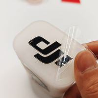 Autocollants de bouteille de logo personnalisé en gros d'usine étiquettes de transfert de logo autocollants en relief adaptés à diverses occasions