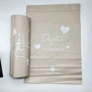 Sac d'expédition en polymailleur beige nude pêche, imperméable, imprimé avec un logo personnalisé, pour vêtements - Product Image 4