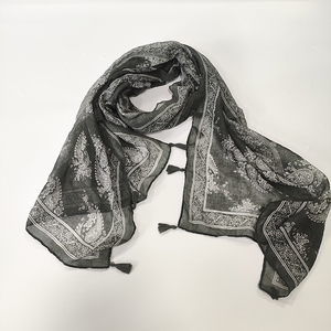 Écharpe personnalisée en forme de pompon en rayonne légère cousue à la main Hijab musulman Style ethnique Paisley - Product Image 1