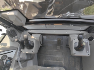 Phiên bản màu đen nhỏ gọn <span class=keywords><strong>backhoe</strong></span> máy xúc <span class=keywords><strong>loader</strong></span> 388H <span class=keywords><strong>backhoe</strong></span> <span class=keywords><strong>loader</strong></span> để bán - Product Image 5