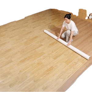 Rouleau de revêtement de sol en <span class=keywords><strong>vinyle</strong></span> PVC auto-adhésif imperméable, type linoléum chinois, pour usage intérieur en appartement - Product Image 1