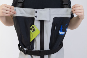Cuissard de pêche et de chasse 100% imperméable, montant jusqu'au poitrine, avec bottes intégrées, en vente - Product Image 5
