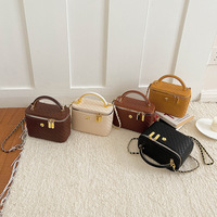 Sac bandoulière en cuir PU 2026 avec chaîne, petit sac à main léger pour femme avec fermeture éclair