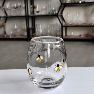 Tasses à café et à thé en verre à double paroi personnalisées en gros, design transparent abeille/fraise/fleur pour les fêtes - Product Image 4