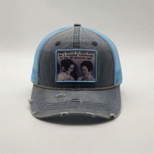 Gorra de Béisbol Personalizada de Alta Calidad, 100% Algodón Pigmentado, con Parche Estampado Gris Desgastado, Estilo Cola de Caballo - Product Image 1