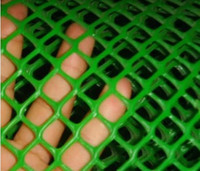 Filet en plastique de poulet en matériau PP treillis métallique en plastique de poulet pour l'élevage de poulets de chair en cage