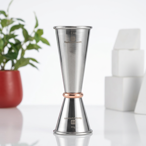 Jigger de bar en acier inoxydable de qualité supérieure avec accent en cuivre, double mesure, outil de versement précis pour les barman professionnels - Product Image 1