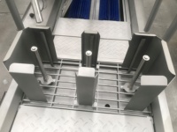 Machine de nettoyage automatique des semelles et des tiges de bottes pour l'hygiène des usines alimentaires, avec fonction de lavage manuel