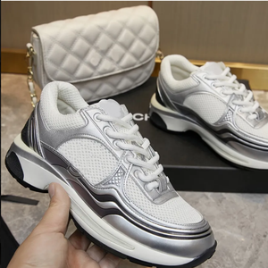 รองเท้ากีฬาดีไซน์เนอร์ลำลองหรูหราใหม่2025รองเท้าผ้าใบสำหรับผู้ชายและผู้หญิงรองเท้าแฟชั่นสไตล์การเดิน - Product Image 1