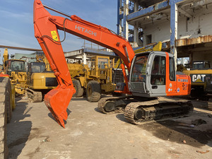 Excavatrice d'occasion Hitachi EX 120-3G 2023, 12 tonnes, capacité de la benne de 0,6 m³, faible nombre d'heures de fonctionnement, composants essentiels du moteur et du bloc moteur - Product Image 3