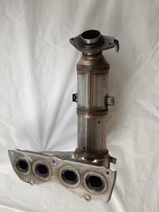 Tuyau d'échappement de moto et pièces d'accessoires de voiture Convertisseur catalytique d'échappement de voiture Convertisseur catalytique à trois voies - Product Image 4