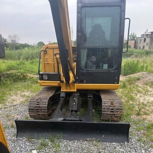 Excavadora Usada Cat305.5E2 Pequeña de Alta Calidad y Bajo Consumo con Motor y Bomba, Peso Operativo de 5.5 Toneladas, Potencia de 34 Kw - Product Image 4