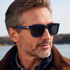 Lunettes de soleil polarisées Lafuma à monture carrée pour hommes, protection UV400, monture en plastique noir et métal, verres TAC, conduite en extérieur - Product Image 1