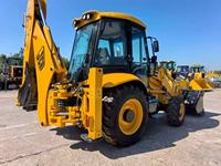 Excavatrice à roues Chargeuse-pelleteuse à bras hydraulique de 8 tonnes, garantie de 2 ans, haute stabilité JCB 3CX 4WD