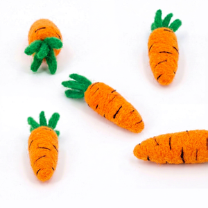 Décoration de carotte en feutre et laine faite à la main pour Pâques, usage intérieur, jouet pour enfant, en laine, dessus vert, corps orange - Product Image 3