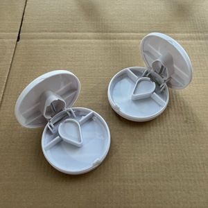 卸売カスタマイズプロモーション薬局プラスチックピルボックスミニプラスチックラウンドピルカッター - Product Image 3