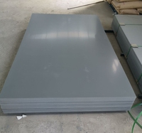 La variété rigide transparente de feuille de PVC colore les feuilles en plastique ignifuges protégées contre les UV de soudure facile de surface plane