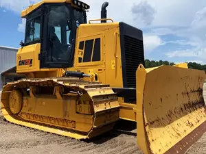 320HP Crawler Bulldozer SD32 Dozer dengan Satu Tahun Komponen Pakaian Gratis