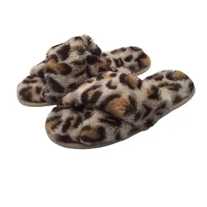 Pantoufles d'intérieur en fourrure de léopard, bande douce et confortable, bon marché, nouveauté, tendance,