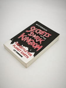 Livre de roman : Les secrets mystérieux <span class=keywords><strong>du</strong></span> <span class=keywords><strong>Royaume</strong></span> des Ténèbres - Impression de livres - Product Image 3