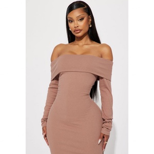 Robe longue asymétrique à épaules dénudées, style français, sexy et élégante, pour cérémonie, avec fente et coupe ajustée aux hanches - Product Image 4