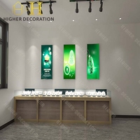 Luxuriöse Schmuck-Vitrine Maßgefertigte Luxus-Glasvitrine Schmuck-Ausstellungsschrank Modische Schmuckladen-Einrichtung