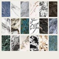 Planche en PVC marbré brillant moderne 1220*2600mm, feuille de marbre UV laminée, imperméable et ignifuge pour la décoration murale des hôtels