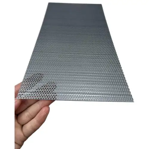 Maille métallique perforée pour revêtement de façade métal perforé Ultra fin 0.2mm 0.5mm 0.8mm d'épaisseur 304 316 ss/micron d'aluminium