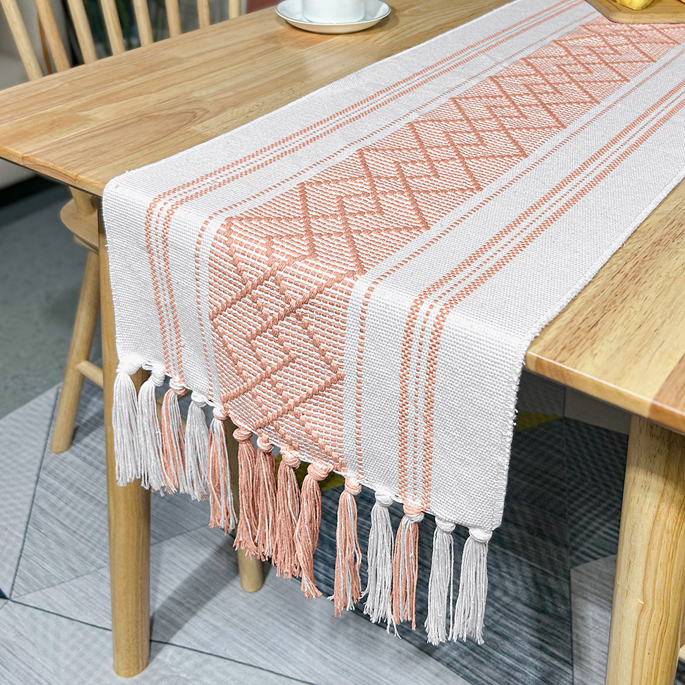 Runner da tavolo rosa carne stile nappa con diamanti grandi incrociati