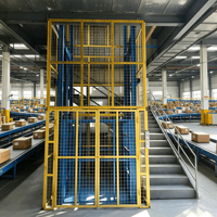 Ascenseur à marchandises de type rail moderne, robuste, construction en acier haute résistance, entraînement hydraulique pour le chargement/déchargement de marchandises en entrepôt