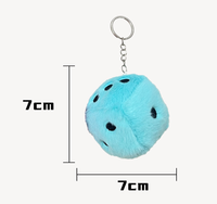 Porte-clés en peluche en forme de dé - Mini jouet en peluche cube pour machine à griffes, adorable petite poupée en peluche pour sac à dos et décoration de porte-clés