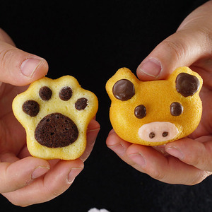 Cat Paw 6-Cavity Non-Stick Baking Mold For Madeleine Cake DIY Oven Use - Product Image 3