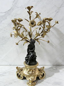 Candelabro <span class=keywords><strong>di</strong></span> Lusso in Stile Francese Antico con Scultura <span class=keywords><strong>di</strong></span> Ninfa in Bronzo, Portacandele Ornato a 5 Bracci - Product Image 2