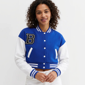 Chaqueta Varsity para Mujer, Azul y Blanca, con Letra B en el Frente, Cierre de Botones, Corte Corto, Manga Regular, Cuello Camisero - Product Image 1